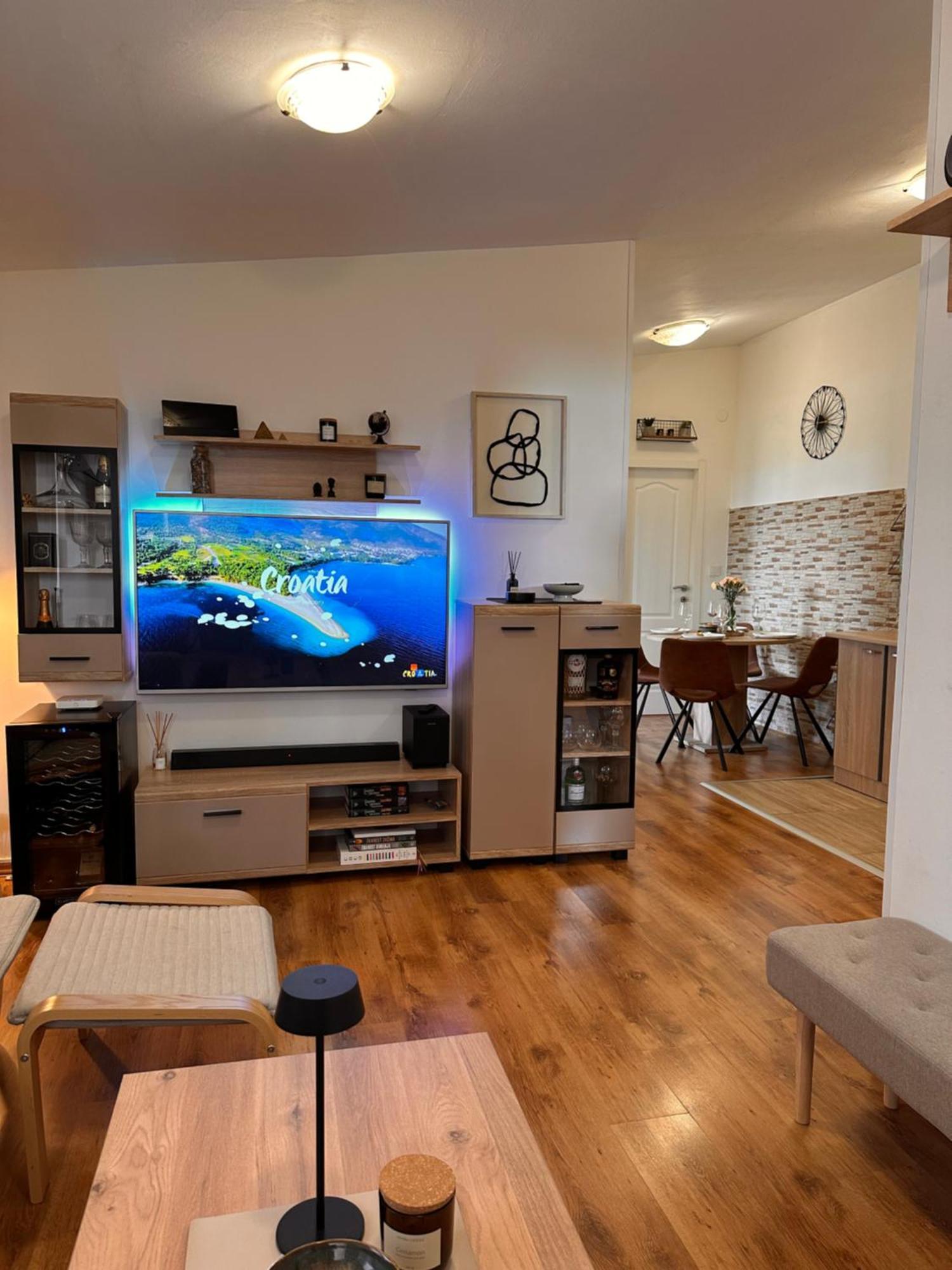 Apartments Roko Pridraga Екстер'єр фото