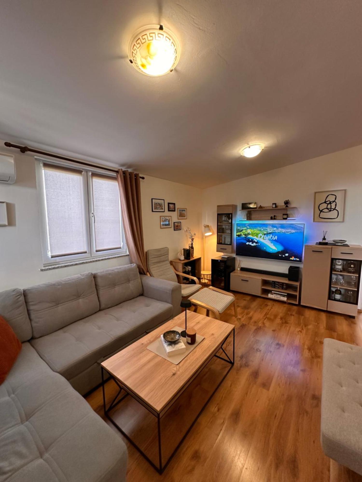 Apartments Roko Pridraga Екстер'єр фото