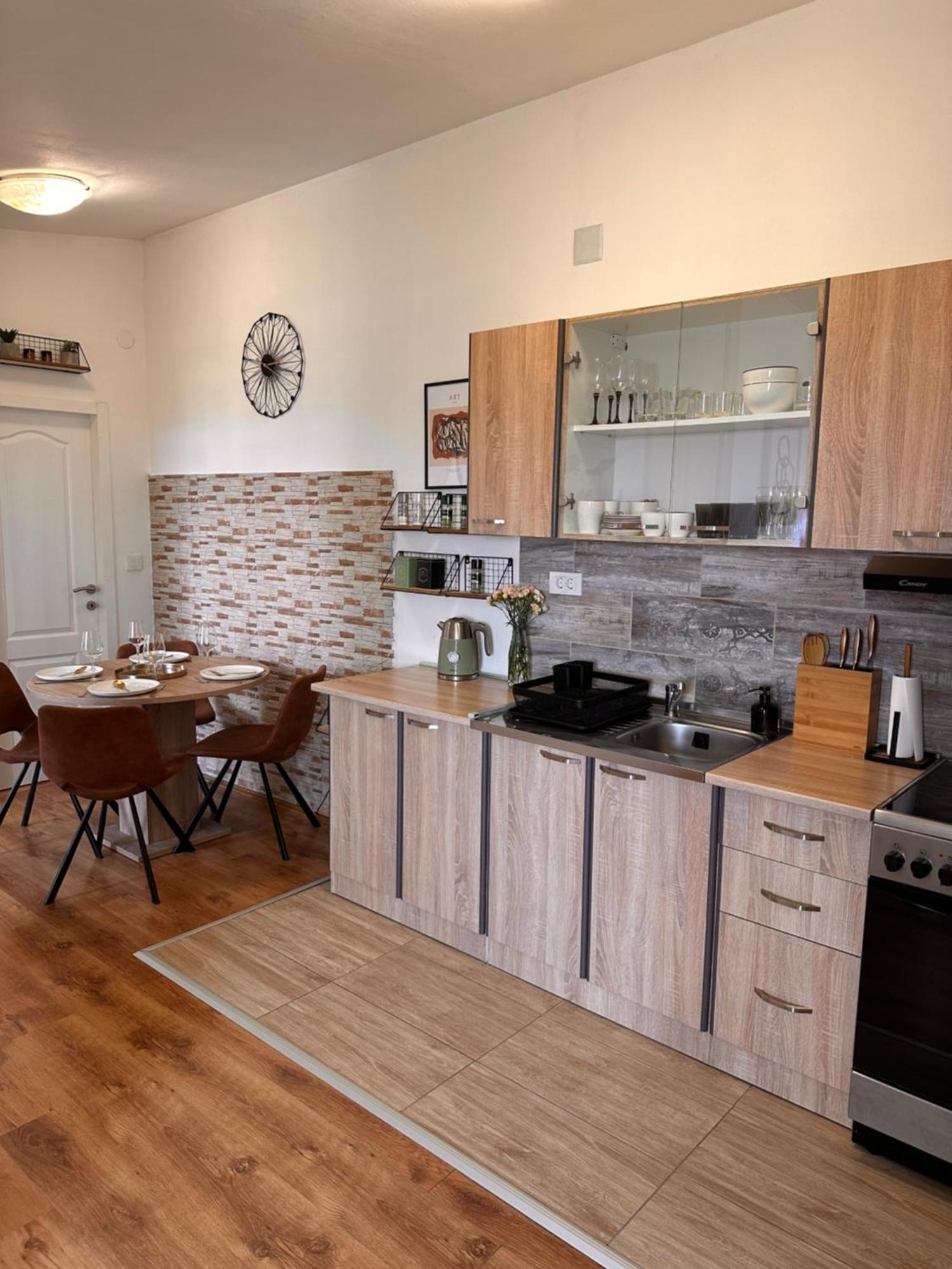 Apartments Roko Pridraga Екстер'єр фото