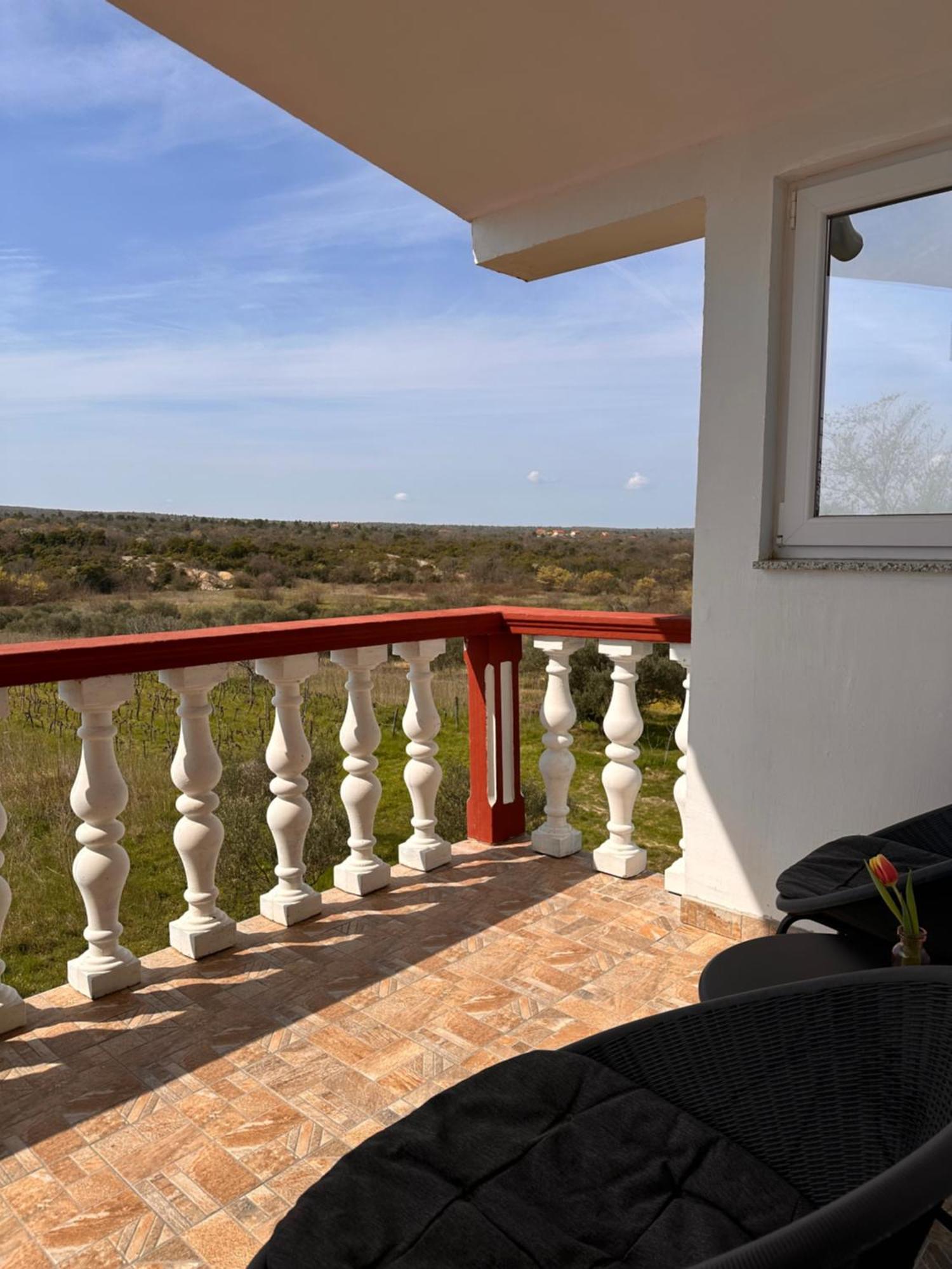 Apartments Roko Pridraga Екстер'єр фото