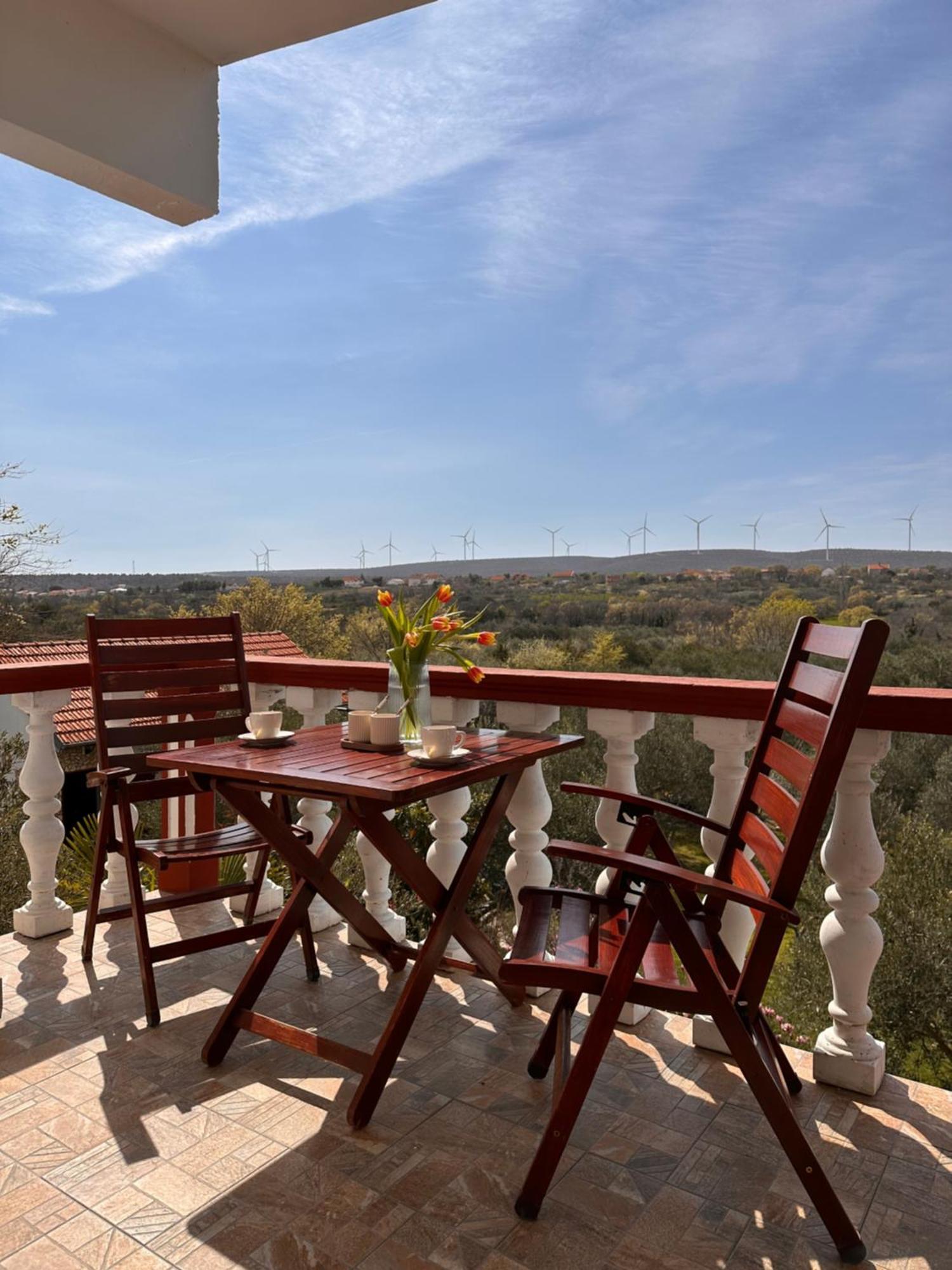 Apartments Roko Pridraga Екстер'єр фото