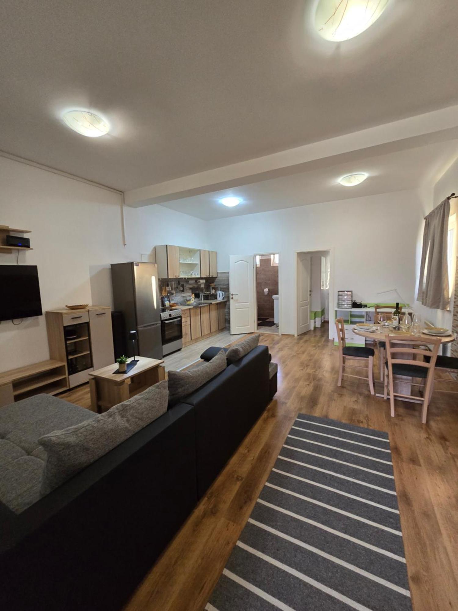 Apartments Roko Pridraga Екстер'єр фото